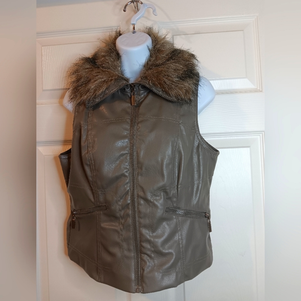 Parish Blue Vest Faux Leather Girls Size Small Faux Fur Collar Taupe Like …